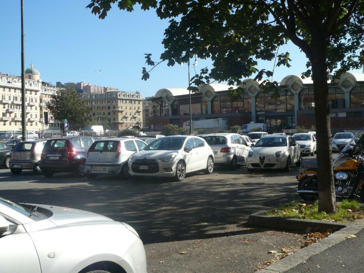 Centrale & Parking Apartment Genoa Exterior photo